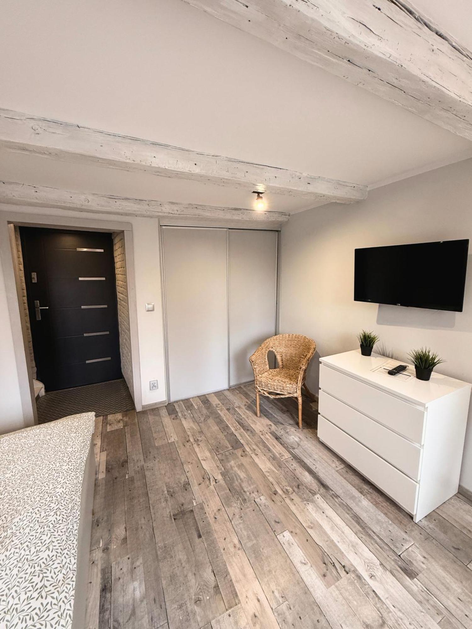 Apartament Z Widokiem Na Pomnik Kopernika - Rynek Staromiejski Stary Toruń Esterno foto