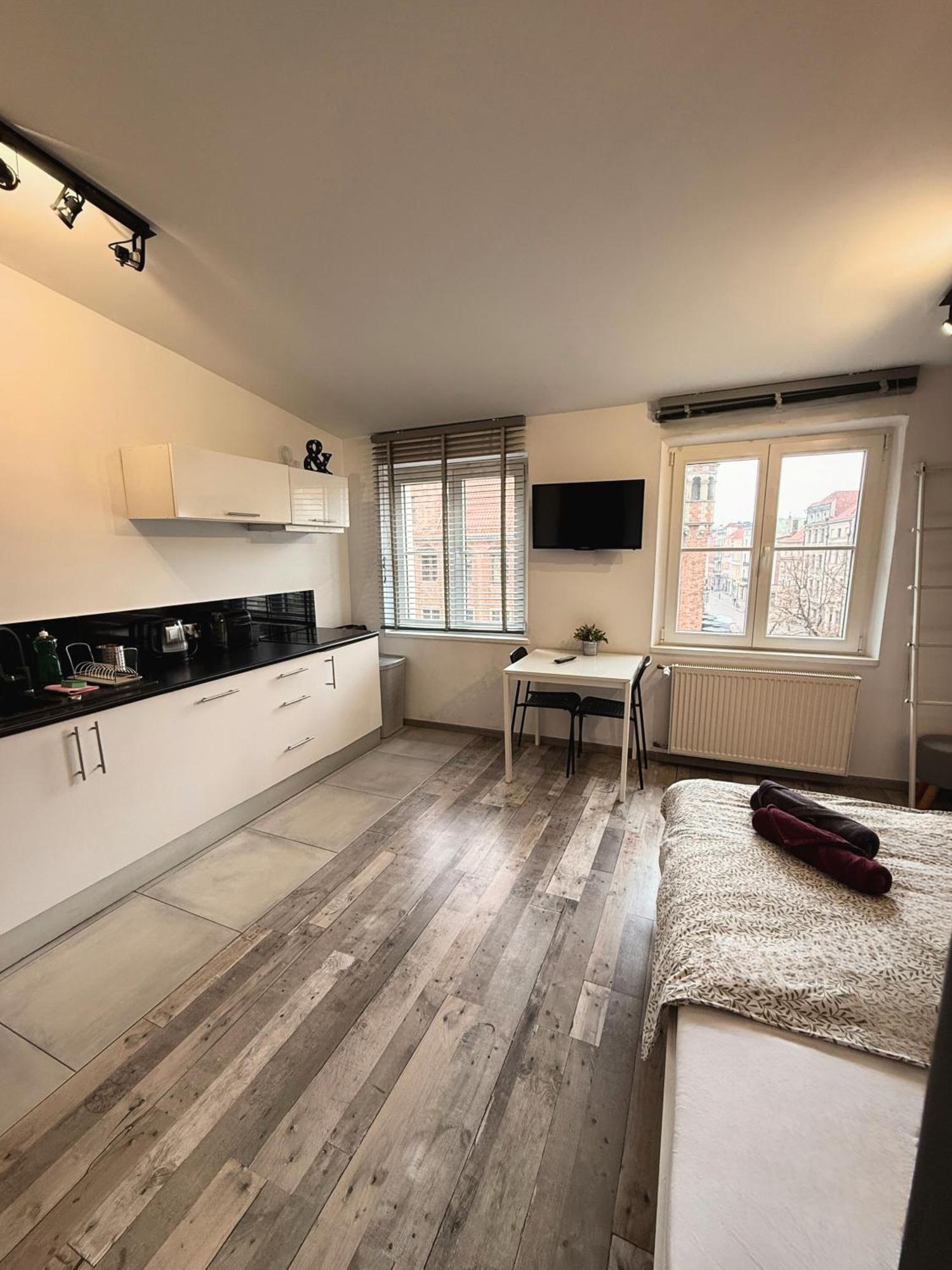 Apartament Z Widokiem Na Pomnik Kopernika - Rynek Staromiejski Stary Toruń Esterno foto