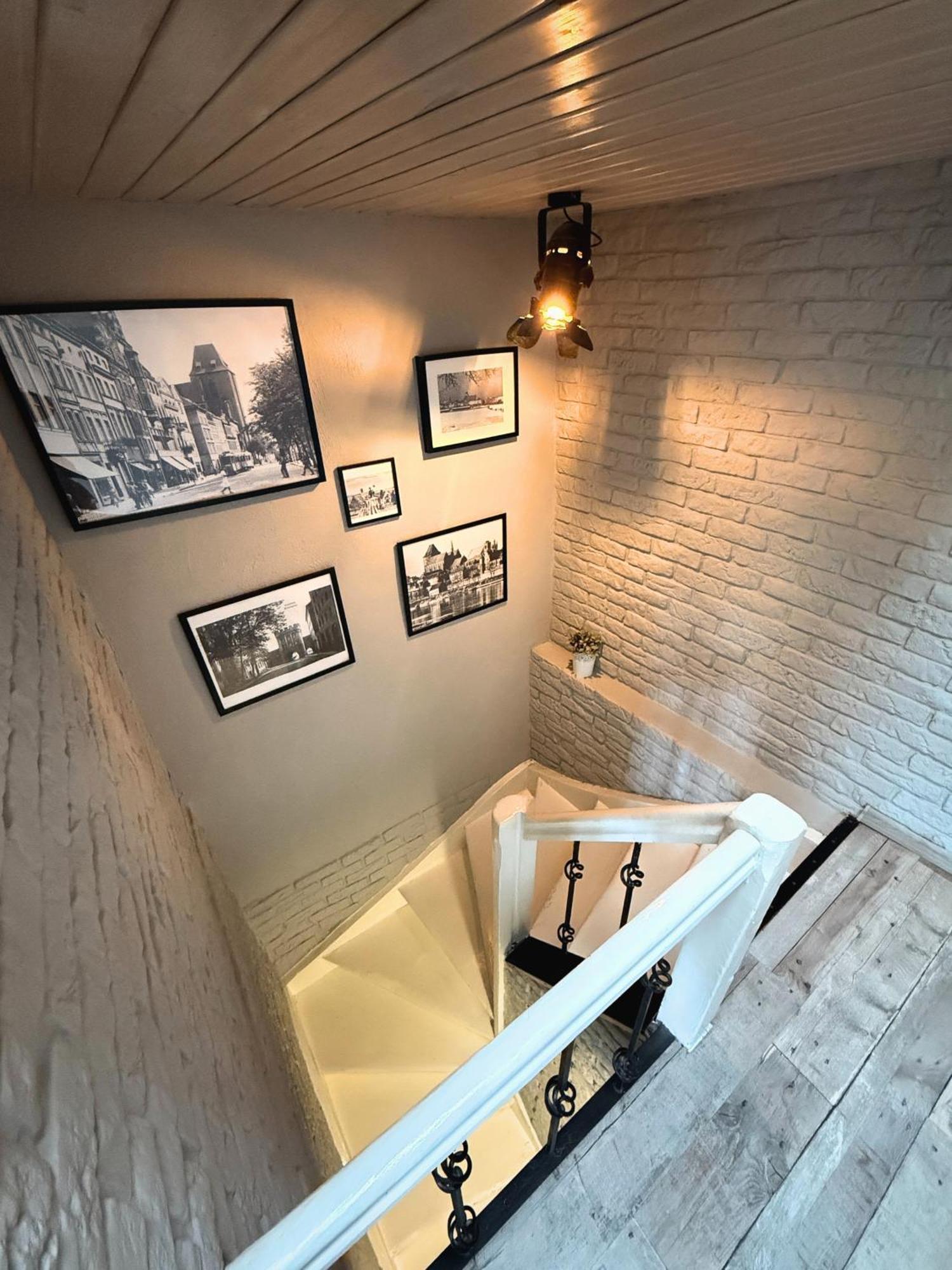 Apartament Z Widokiem Na Pomnik Kopernika - Rynek Staromiejski Stary Toruń Esterno foto